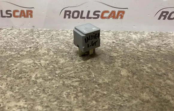 Opel Insignia A Other relay 13500120 3760