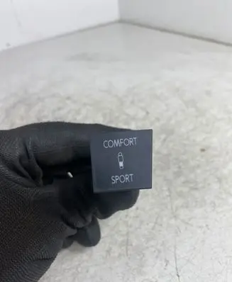Volkswagen PASSAT CC Suspension ride height/mode switch 3C0927124 16109