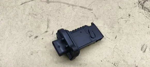 BMW 5 F10 F11 Mass air flow meter 8506408