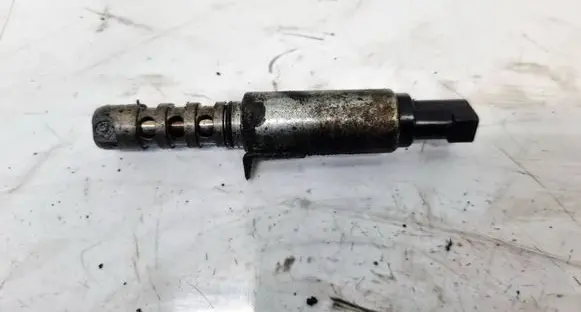 Audi A6 S6 C6 4F Camshaft vanos timing valve 06E109257J