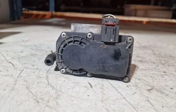 Mazda 6 Throttle valve L3R413640