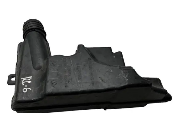 Renault Clio III Intake resonator 8200323523 8200515768
