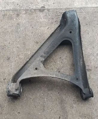 Rear control arm