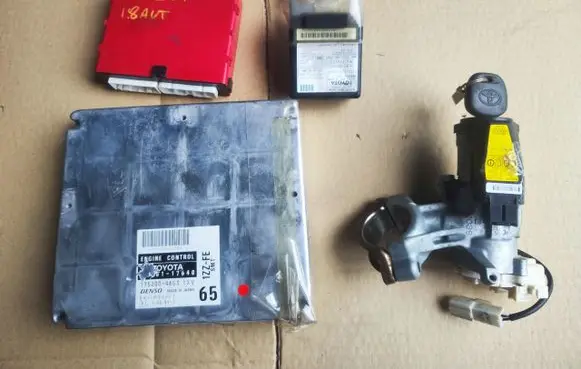 Toyota MR2 (W30) III Immobilizer control unit/module 8966117640