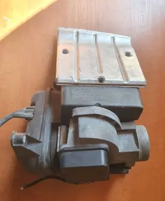 Audi A6 S6 C4 4A Mass air flow meter 4A0133471 0281002074