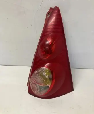 Peugeot 107 Rear/tail lights 815500H040