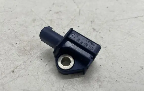 Mercedes-Benz E W212 Airbag deployment crash/impact sensor A2128204926