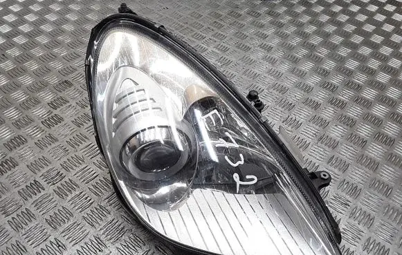 Mercedes-Benz SLK AMG R170 Headlight/headlamp a1718203461kz