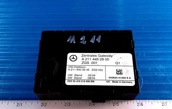 Mercedes-Benz E W211 Gateway control module A2114452600