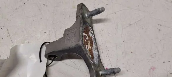 Mercedes-Benz C W204 Front door upper hinge