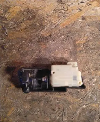Fuel tank cap lock motor