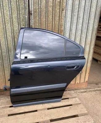 Volvo S60 Rear door