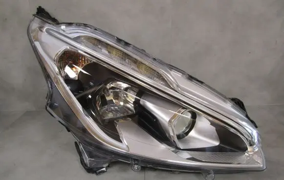Peugeot 208 I Headlight/headlamp 9810805880 90048532