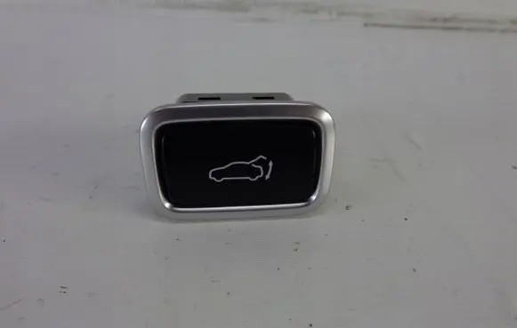KIA Stinger Tailgate/boot open switch button 96740J5100