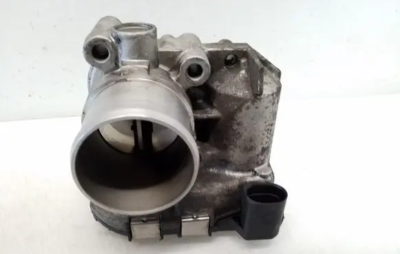 Renault Laguna III Throttle valve H8200330812 8200330810E 0281002681
