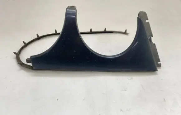 Mercedes-Benz E W210 Under headlight/headlamp trim 2108200212