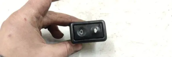 BMW 3 E36 Electric window control switch 8368941