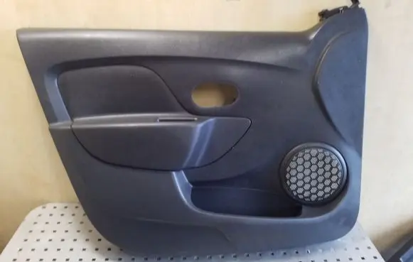Dacia Sandero Front door card panel trim 809013299R
