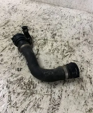 BMW X3 E83 Engine coolant pipe/hose