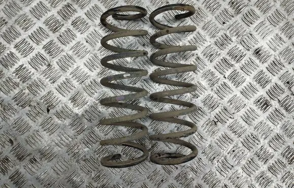 Lexus IS 220D-250-350 Rear coil spring