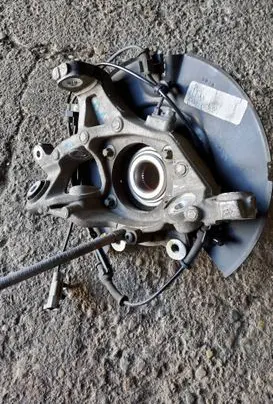 Dodge Challenger Rear wheel hub