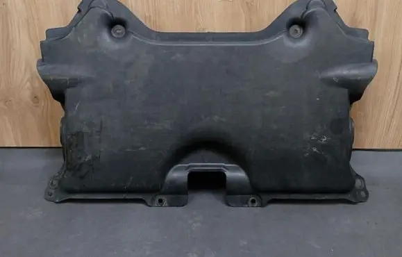 Mercedes-Benz E A207 Engine splash shield/under tray 2045242430 A2045242430