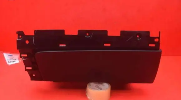 Tesla Model S Glove box 1035104-00-B