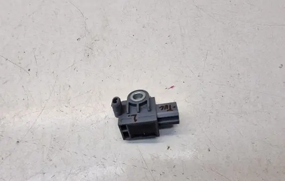 Hyundai Tucson TL Airbag deployment crash/impact sensor 95920B4000
