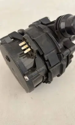 Mercedes-Benz C W205 Water pump A0005004900 8TM01414500