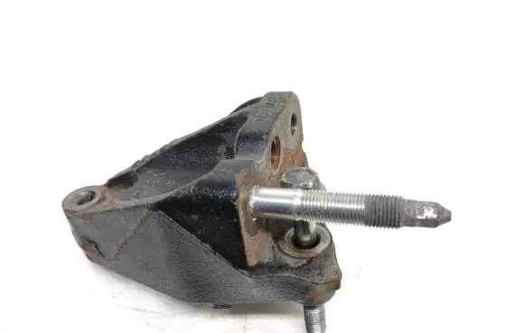 Toyota Auris E180 Engine mounting bracket 37030
