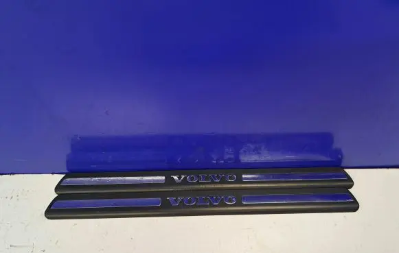 Volvo S60 Side skirt rear trim 8659960