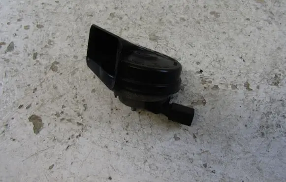 Volkswagen Golf VII Horn signal 5Q0951223