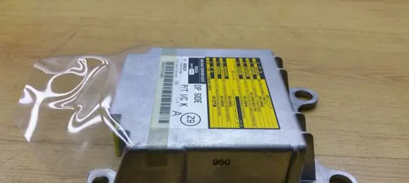 Lexus IS 220D-250-350 Airbag control unit/module 8917053110 0285001904
