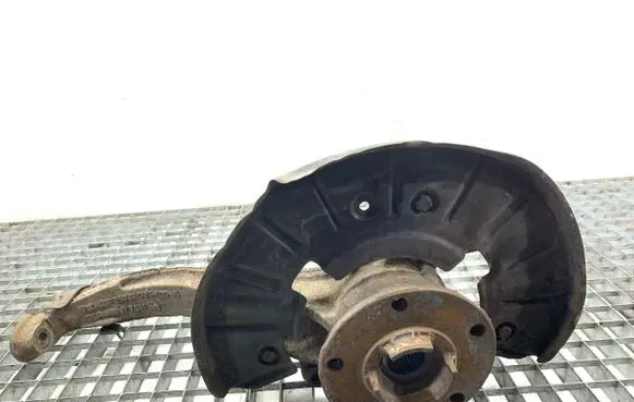 Volkswagen Touareg I Front wheel hub spindle knuckle 