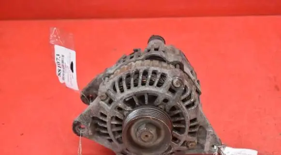 Mitsubishi Colt Generator/alternator MD325696