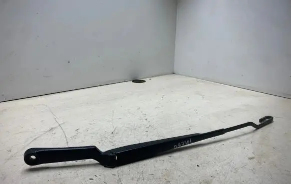 Seat Toledo II (1M) Front wiper blade arm 183323