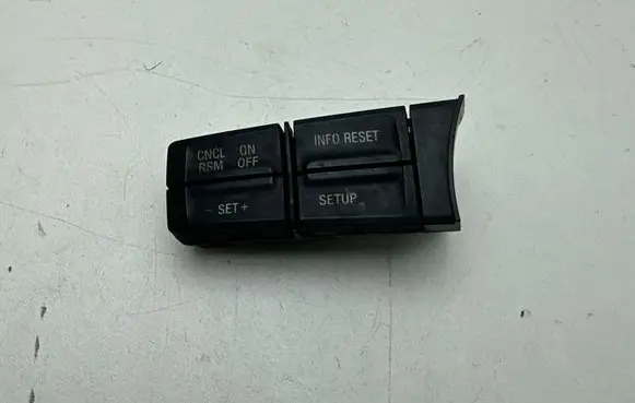 Ford Mustang V Steering wheel buttons/switches SANDH7150B