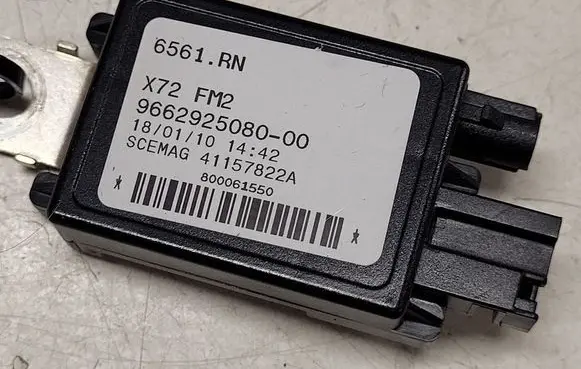 Citroen C5 Aerial antenna amplifier 966292508000 6561 41157822A