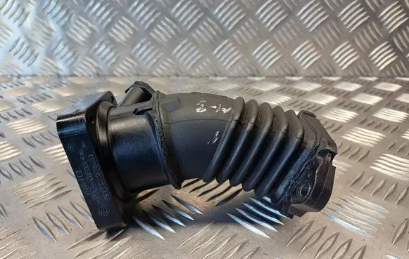 Air intake hose/pipe
