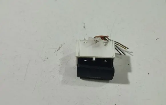 Toyota Corolla E120 E130 Passenger airbag on/off switch 4891201