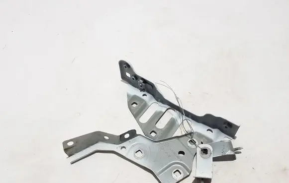 Renault Megane E-Tech Fender mounting bracket 631406249R