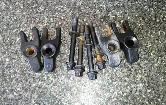 Hyundai Santa Fe Fuel Injector clamp holder