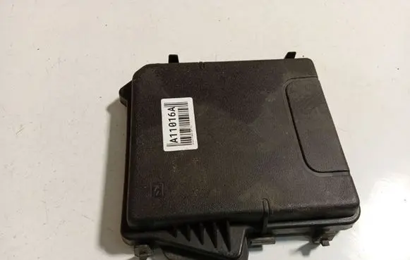 Renault Fluence Fuse box cover 284C40002R