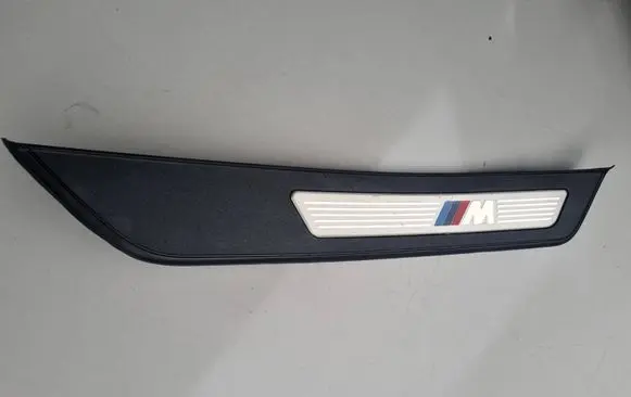 BMW 5 F10 F11 Rear sill trim cover 51478050052 AS000001201