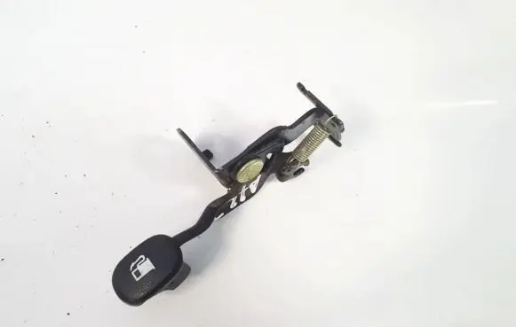 Hyundai i30 Fuel tank opening switch 