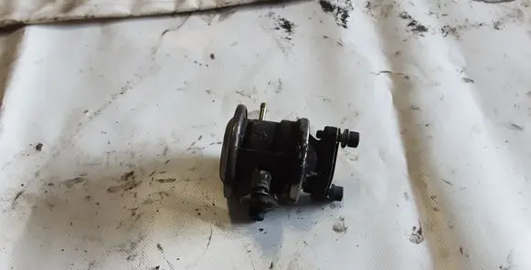 Audi A4 S4 B6 8E 8H EGR valve 078131101N