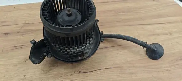 Volvo XC70 Heater fan/blower LHD28417
