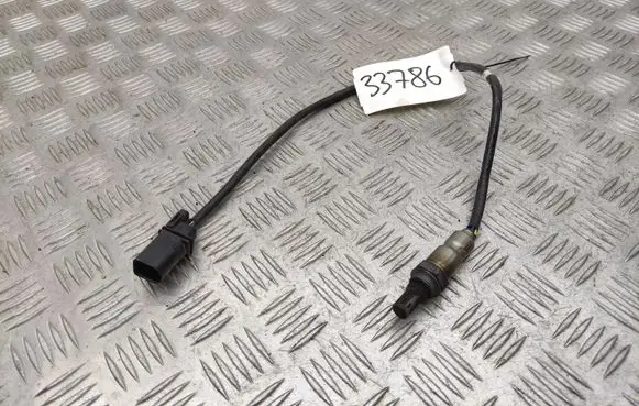 Volkswagen PASSAT B8 Lambda probe sensor 04L906262A