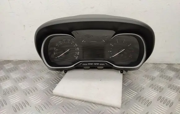 Citroen C3 Aircross Speedometer (instrument cluster) 9822634280