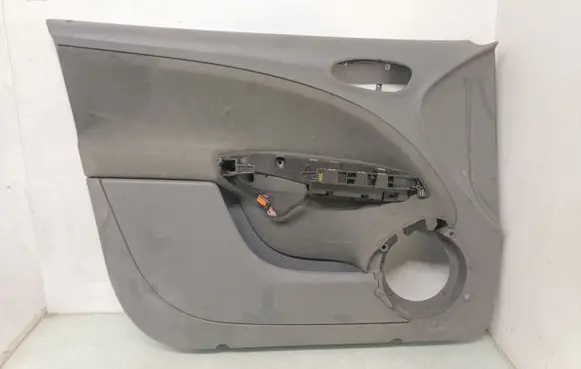 Seat Altea Front door card panel trim 5P0867011